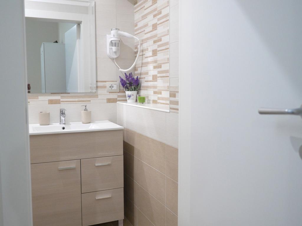 Welcome Holiday House โปลีญาโนอามาเร ภายนอก รูปภาพ